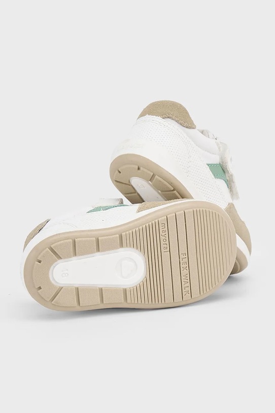 Момче Бебешки кожени кецове Mayoral 41652.67A.Baby.PPYA бял