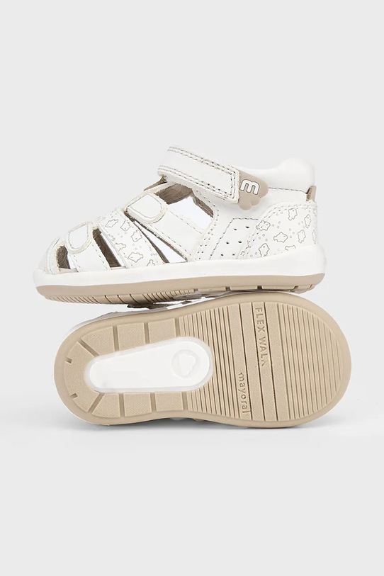 Deklice Otroški usnjeni sandali Mayoral 41654.68B.Baby.PPYA bela