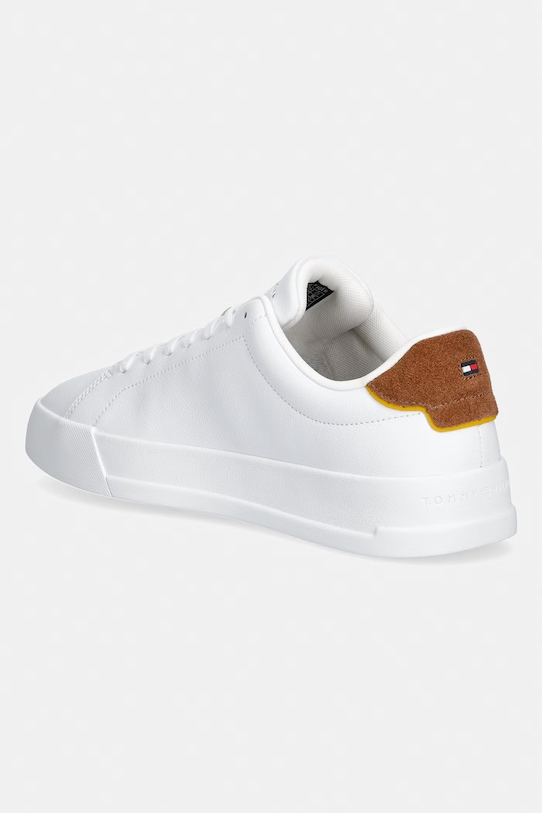 Обувки Tommy Hilfiger TH COURT LTH DETAIL ESS мъжки маратонки от кожа FM0FM05367 бял