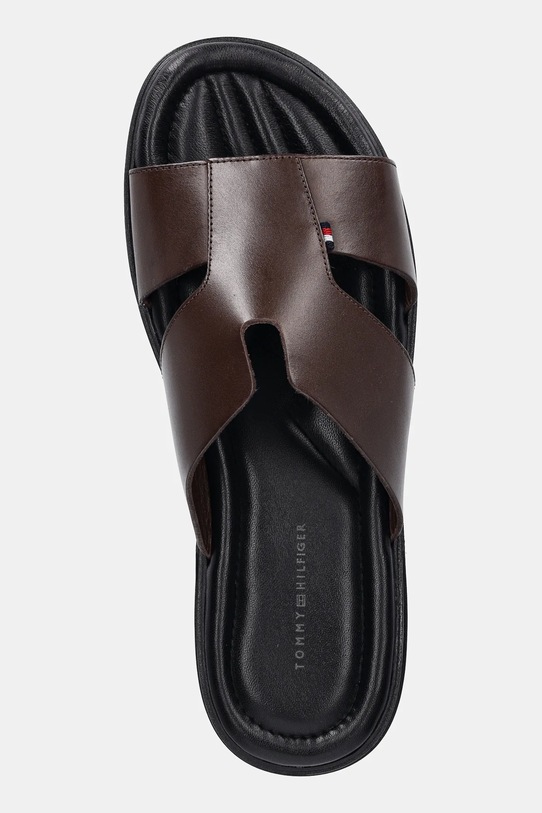 Tommy Hilfiger bőr papucs PREMIUM HILFIGER SLIPON LH SAND barna FM0FM05357