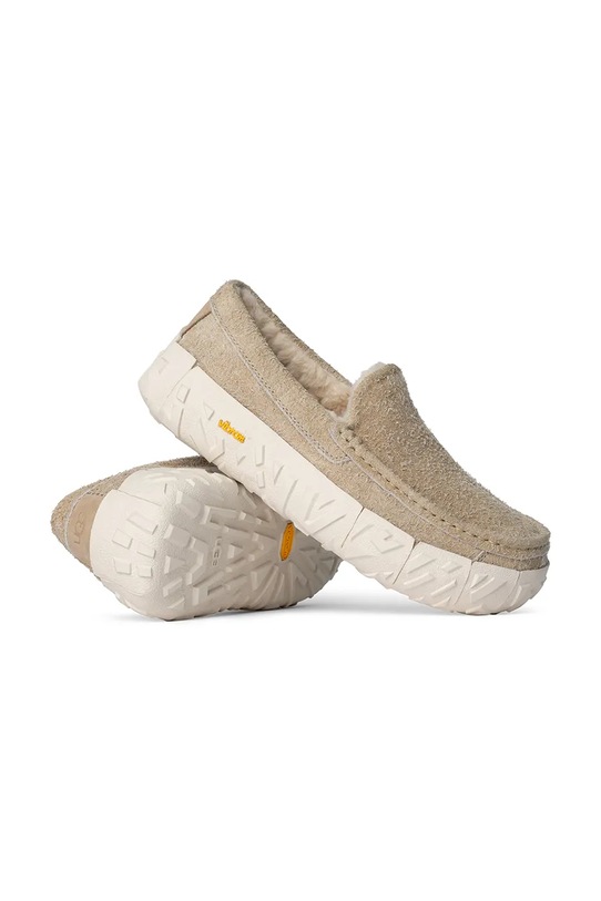 Încălțăminte UGG mocasini din piele intoarsa Ascot Wrap Tech 1167670.MDSD bej