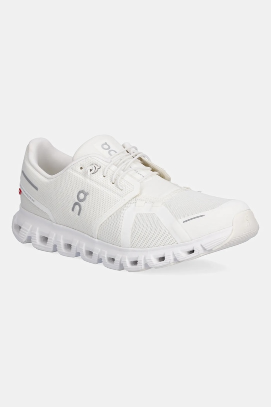 On shoes Cloud 6 textile white 3MF10071200