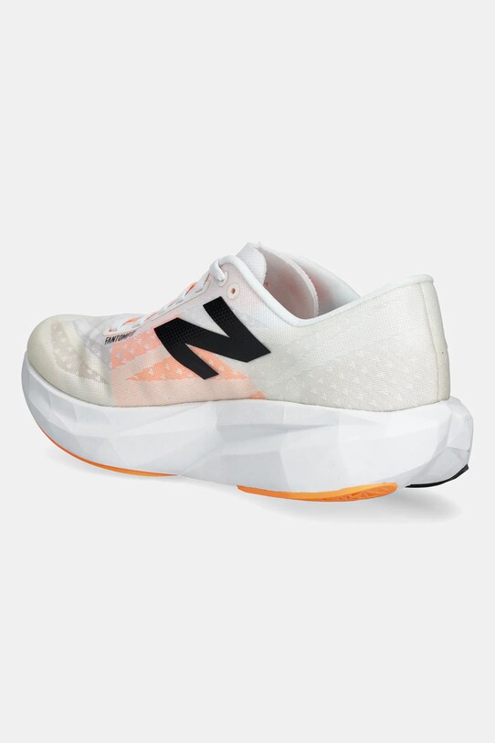 Boty Běžecké boty New Balance FuelCell Rebel v4 MFCXCN4 bílá