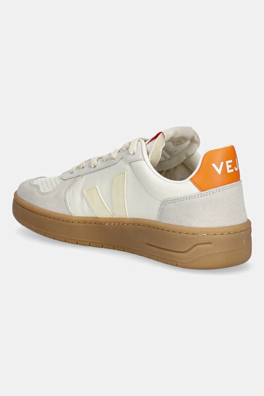 Обувки Кожени маратонки Veja V-82 VE3320758B бежов