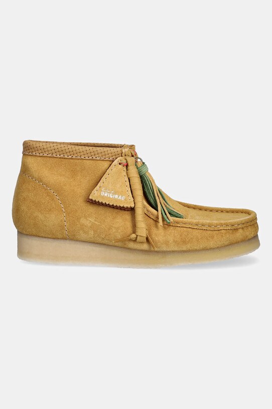 Semišové poltopánky Clarks Originals Wallabee Boot 26181131 žltá SS25