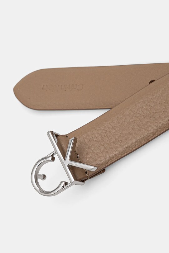 Кожаный ремень Calvin Klein K60K613073 бежевый SS25