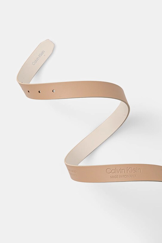 Кожаный ремень Calvin Klein K60K613234 бежевый SS25