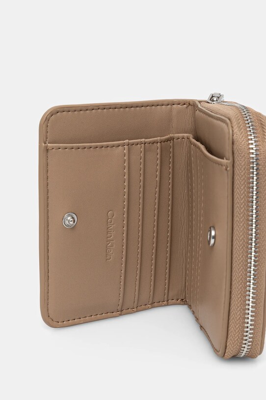 Аксесуари Гаманець Calvin Klein K60K612831 бежевий