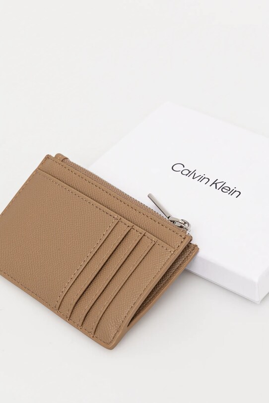 Calvin Klein portofel bej K60K613071