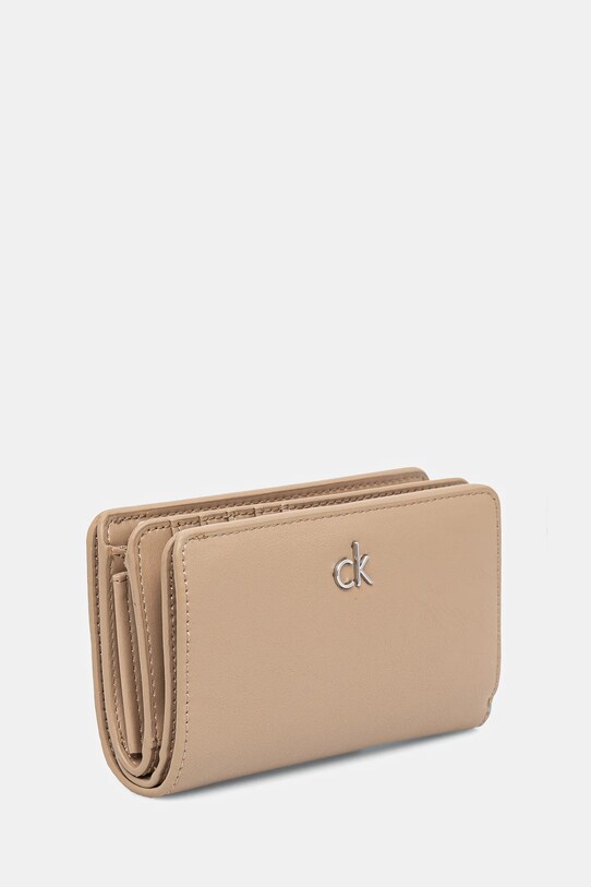 Calvin Klein portfel K60K613075 beżowy SS25