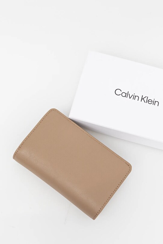 Гаманець Calvin Klein K60K613075 бежевий