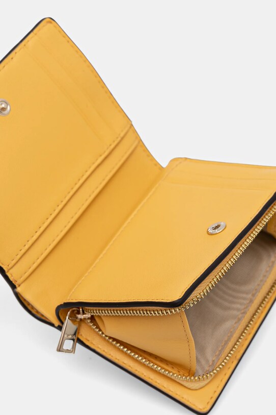 Кожаный кошелек Furla жёлтый WP00307.HSF000.CRE00