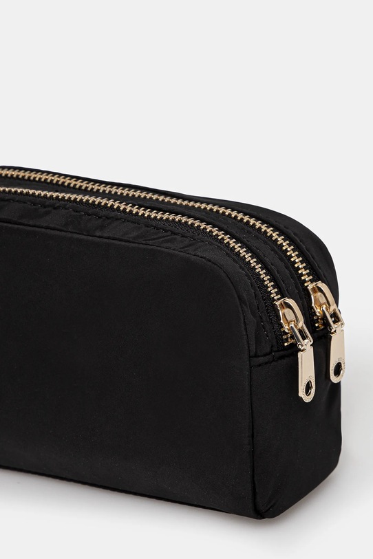 Doplňky Kosmetická taška Guess PW7510.P5173 černá