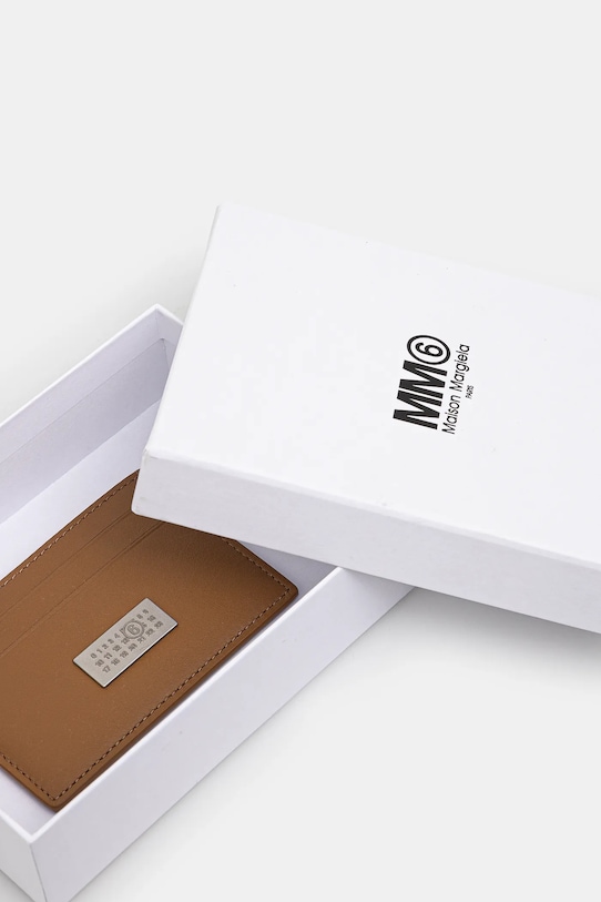 Δερμάτινη θήκη για κάρτες MM6 Maison Margiela καφέ SA5UI0013.P7258