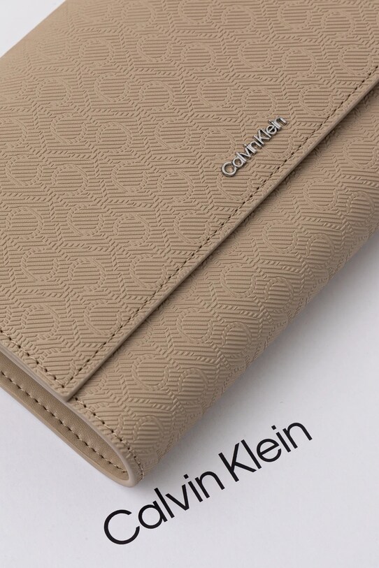 Calvin Klein portfel beżowy K60K612940