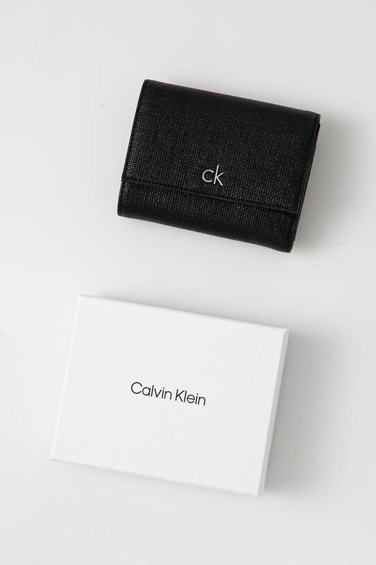 Peněženka Calvin Klein černá K60K612945