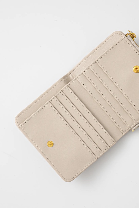 Juicy Couture portfel POPPY WEJYF8794WVP beżowy SS25