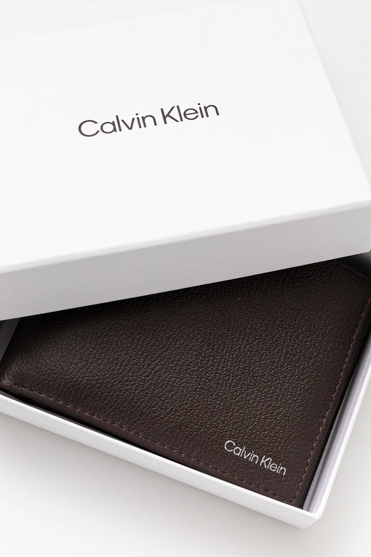 Kožená peněženka Calvin Klein hnědá K50K512790