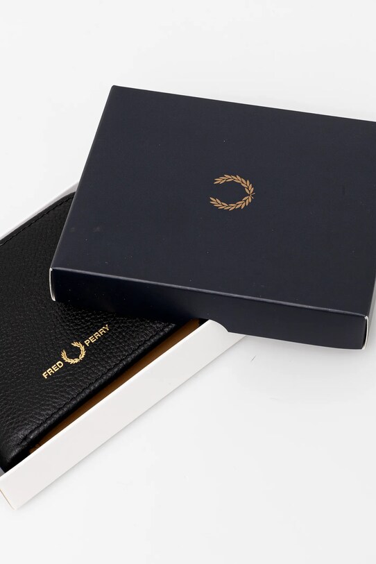 Kožená peněženka Fred Perry L9264.102 černá