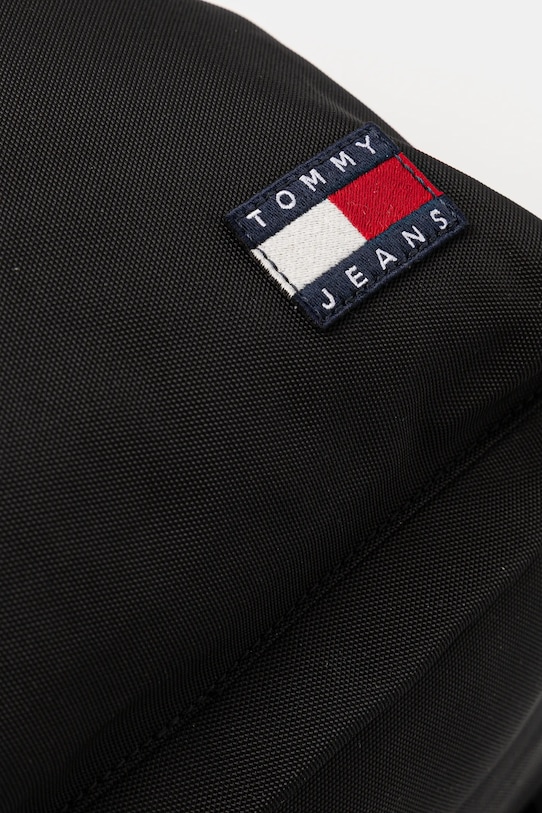 Nahrbtnik Tommy Jeans črna AM0AM12913