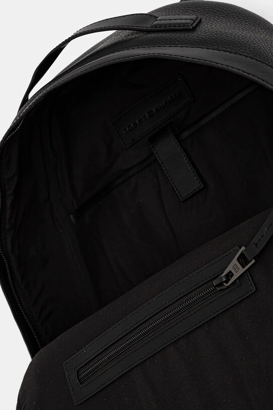 Kožený batoh Tommy Hilfiger AM0AM13076 černá