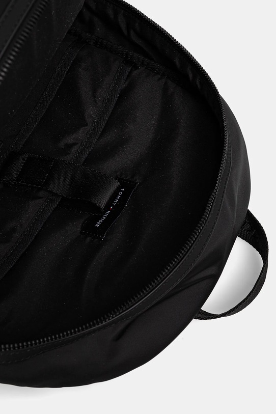 Ruksak Tommy Hilfiger AM0AM13184 čierna