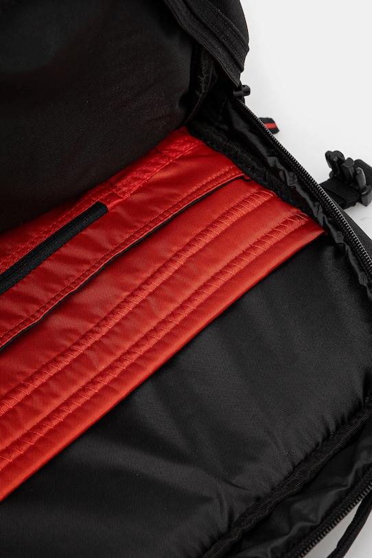 Batoh Eastpak Tecum M Cnnct EK00091D9S31 černá