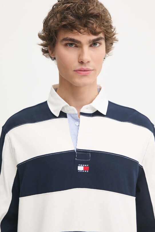 Bavlnené tričko s dlhým rukávom Tommy Jeans tmavomodrá DM0DM20666
