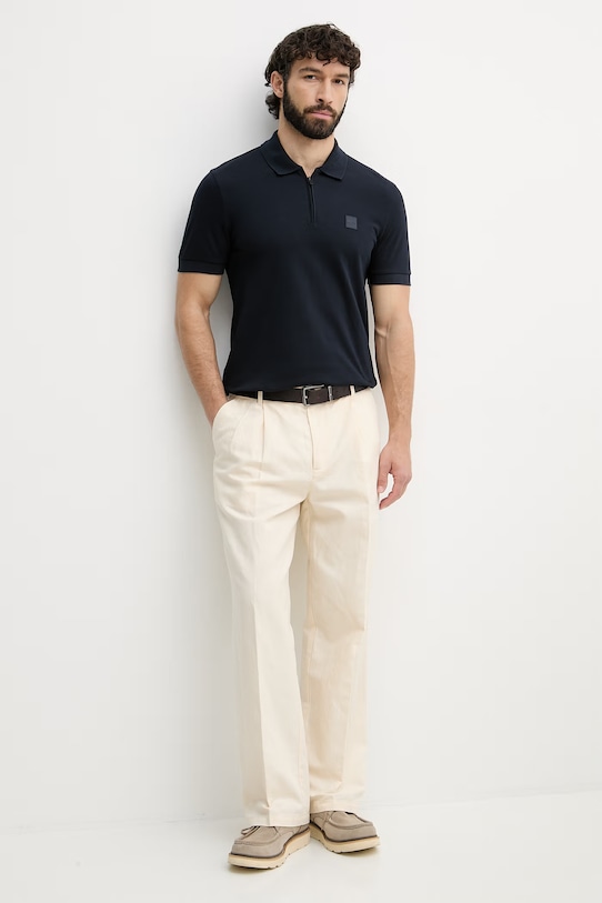 BOSS Orange polo męskie z bawełną 50537507 granatowy SS26