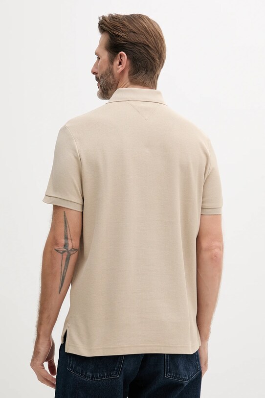 Tommy Hilfiger polo bawełniane MW0MW33167 beżowy SS25