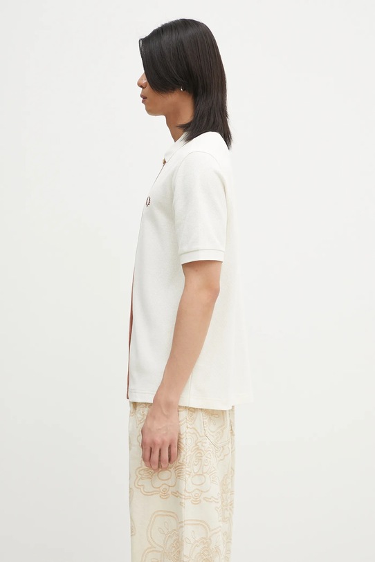 Fred Perry polo bawełniane M6661.760 beżowy SS25