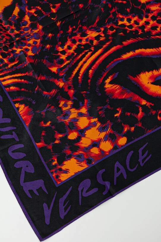 Hedvábný šátek Versace Jeans Couture 78HA7H02.ZG352 vícebarevná SS25