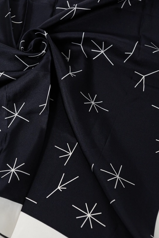 Doplnky Hodvábna šatka MM 2516541027600 tmavomodrá