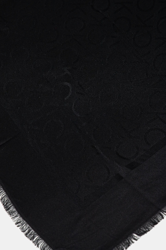 Šatka Calvin Klein K60K612974 čierna SS25