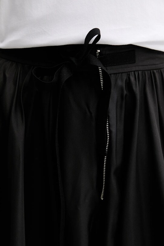 MM6 Maison Margiela spódnica czarny S62MI0029.M35453.900