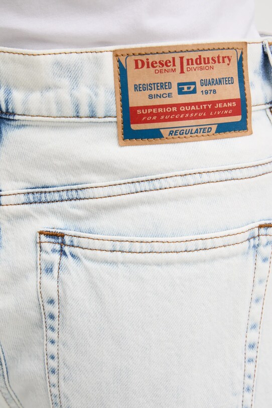 Kavbojke Diesel 1978 D-AKEMI L.32 TROUSERS modra A03624.09L33
