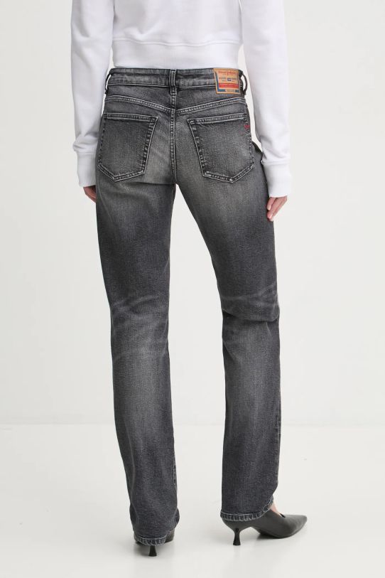 Oblačila Kavbojke Diesel 1989 D-MINE L.32 TROUSERS A12337.09L53 siva