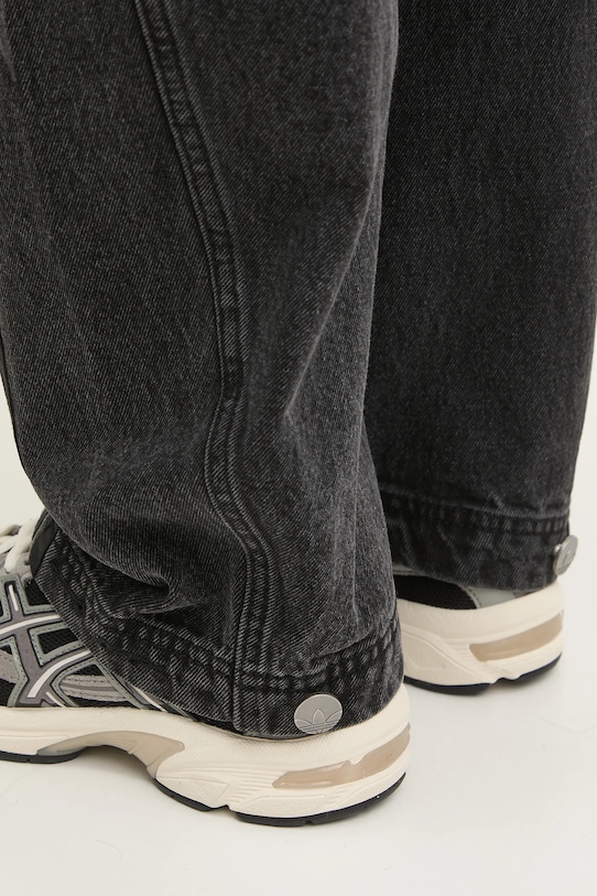 adidas Originals jeansy DENIM BN PANT szary JX9213