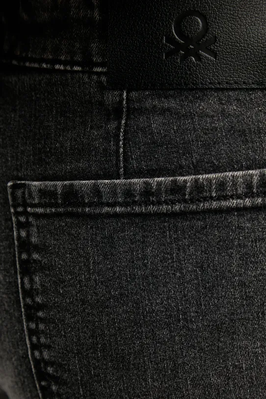 United Colors of Benetton farmer fekete 4TUT574X5