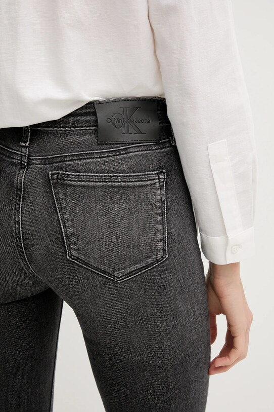 Rifle Calvin Klein Jeans čierna J20J225114