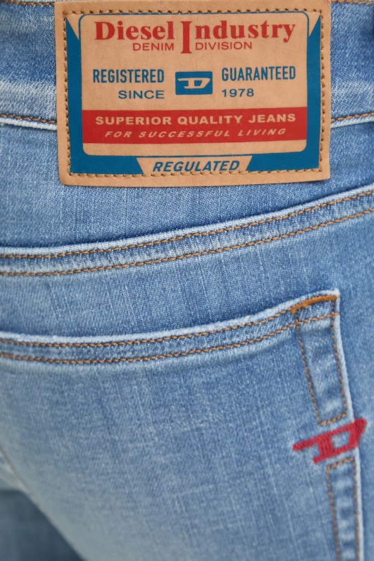 Diesel jeansy 1979 SLEENKER L.32 TROUSERS niebieski A03594.0BMBQ