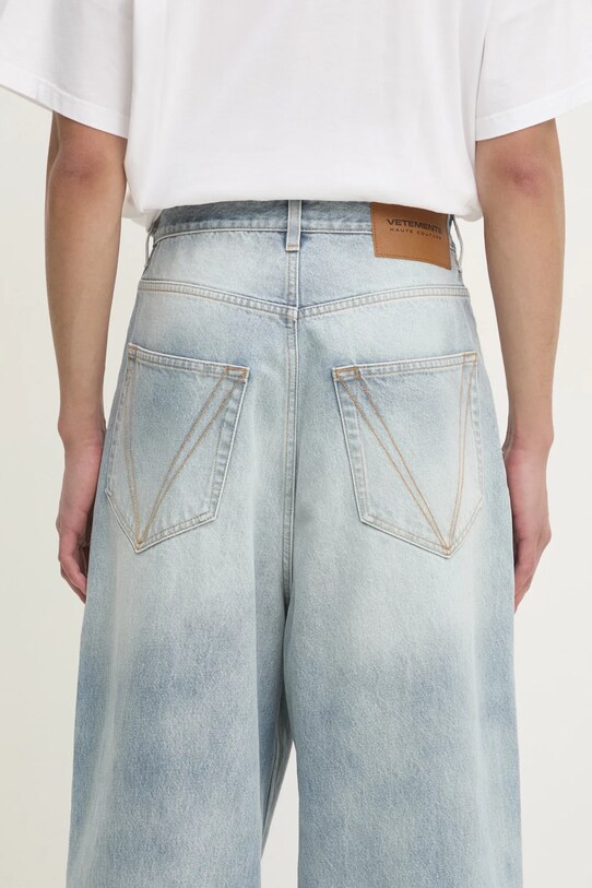 Джинсы VETEMENTS Baggy UA66PA540L голубой