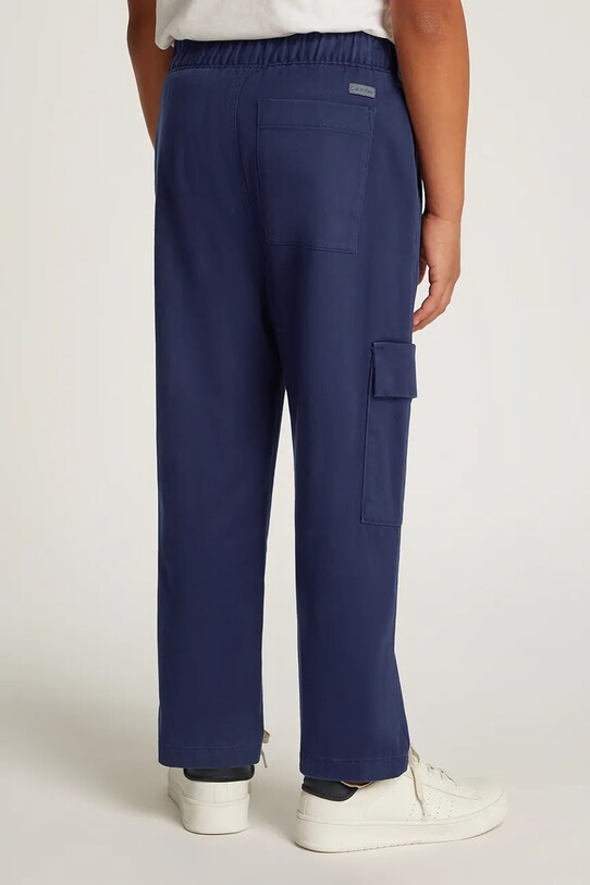 Detské nohavice Calvin Klein Jeans TWILL SKATER CARGO tmavomodrá IB0IB02338.PPYA