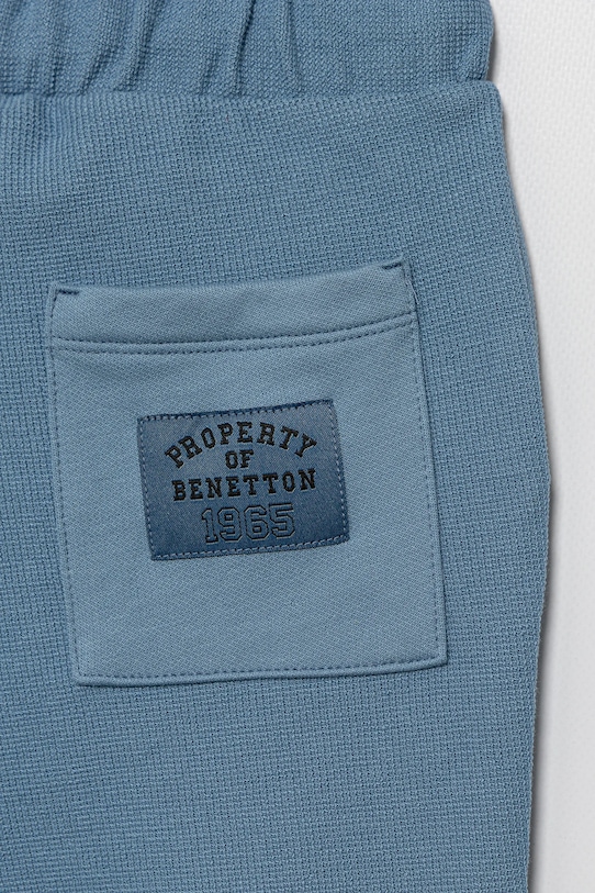 United Colors of Benetton spodnie dresowe bawełniane dziecięce niebieski 3HJMGF04M.P.Seasonal