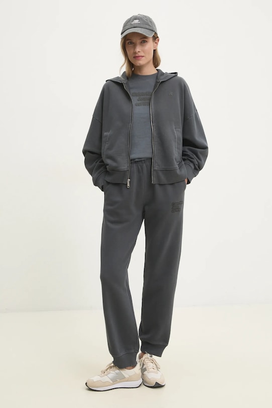 Bombažen spodnji del trenirke Calvin Klein Jeans J20J224989 siva SS25