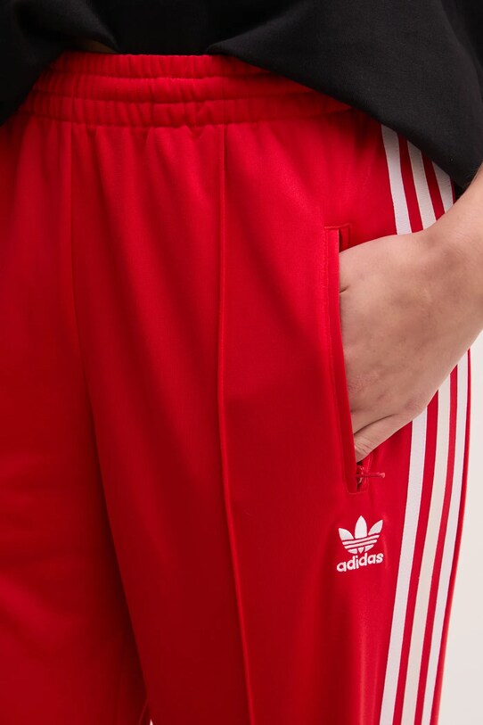 Спортен панталон adidas Originals Firebird червен IR8081