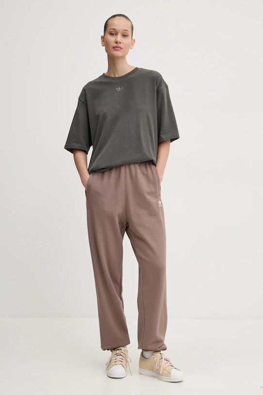 Bavlněné tepláky adidas Originals Essential JD1523 hnědá SS25