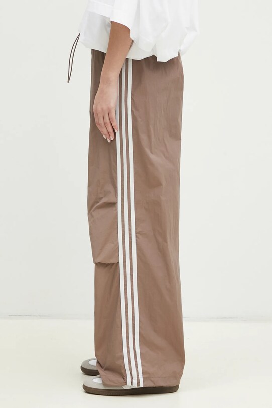 adidas Originals pantaloni Adicolor JD3126 maro SS25