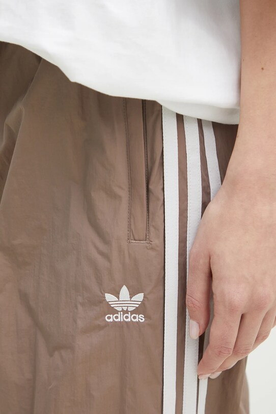adidas Originals pantaloni Adicolor maro JD3126
