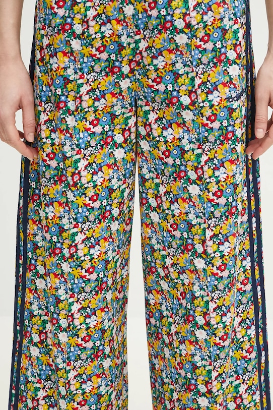 Bavlněné kalhoty adidas Originals Liberty JC7787 námořnická modř